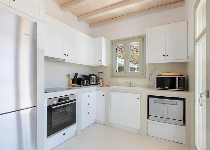 Mykonos 3 Bedroom Luxury Private Pool Views *